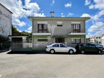 Moradia T4 para Venda em Oliveira do Douro