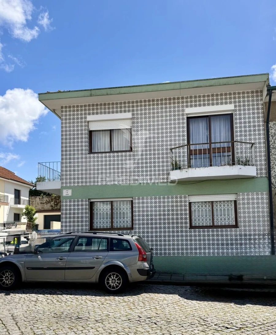Moradia T4 para Venda em Oliveira do Douro Foto 3