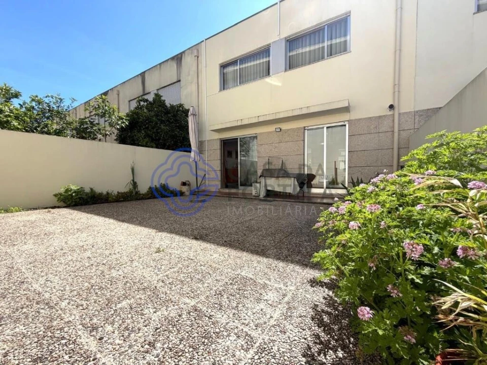 Moradia T3 para Venda em Creixomil Foto 21