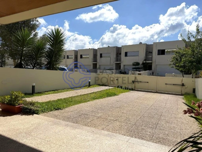 Moradia T3 para Venda em Creixomil Foto 3