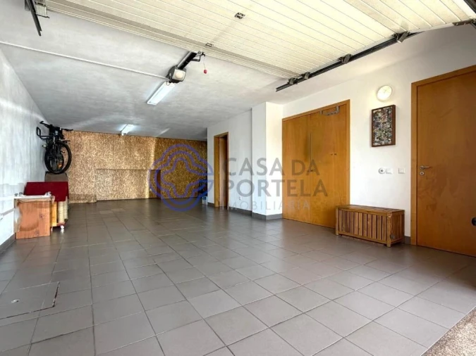 Moradia T3 para Venda em Creixomil Foto 4