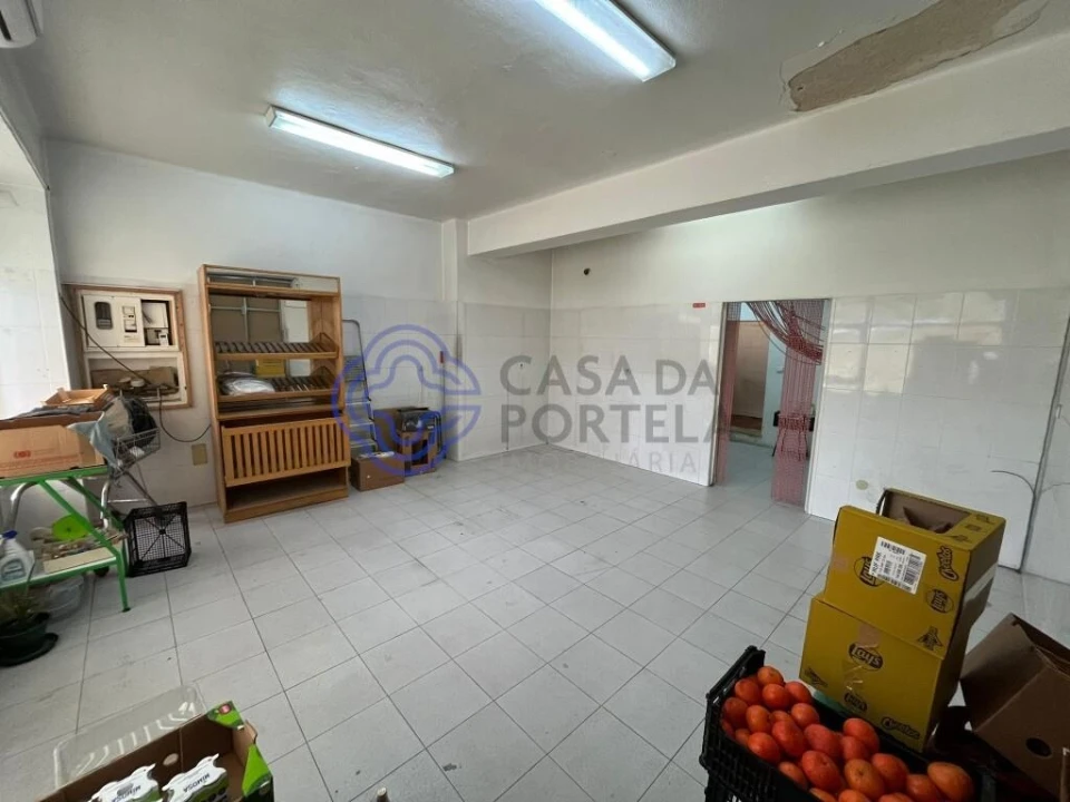 Loja para Venda em Ramada e Caneças Foto 1