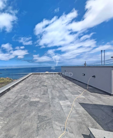 Moradia T3 para Venda em Santa Cruz