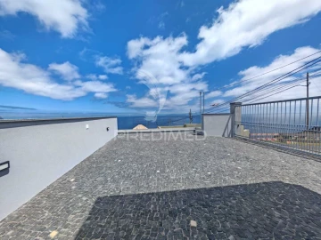 Moradia T3 para Venda em Santa Cruz