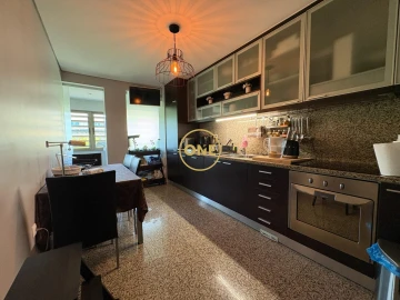 Apartamento T3 para Venda em Póvoa de Varzim, Beiriz e Argivai