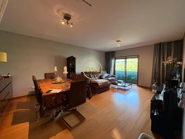 Apartamento T3 para Venda em Póvoa de Varzim, Beiriz e Argivai