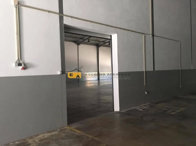 Armazém para Arrendamento em Moreira Foto 4