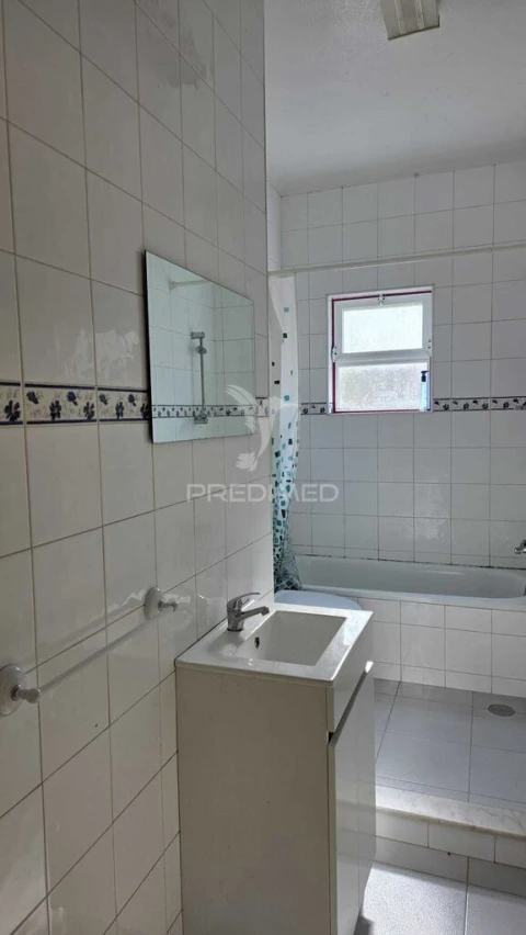 Apartamento T3 para Venda em Aljubarrota