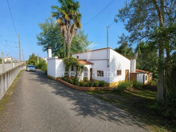 Moradia T1 para Venda em Olaia e Paço