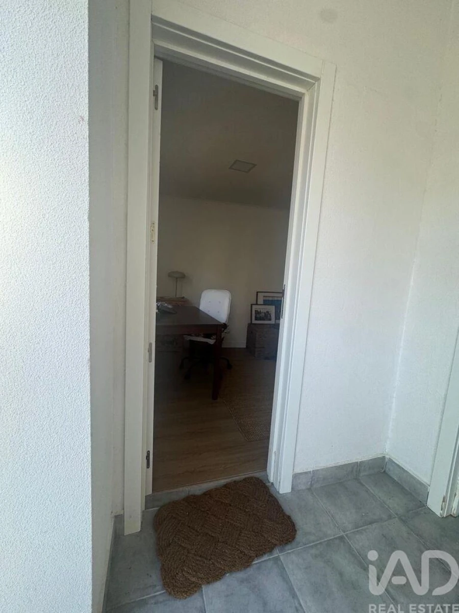 Moradia T2 para Arrendamento em Santa Iria de Azoia, São João da Talha e Bobadela Foto 10