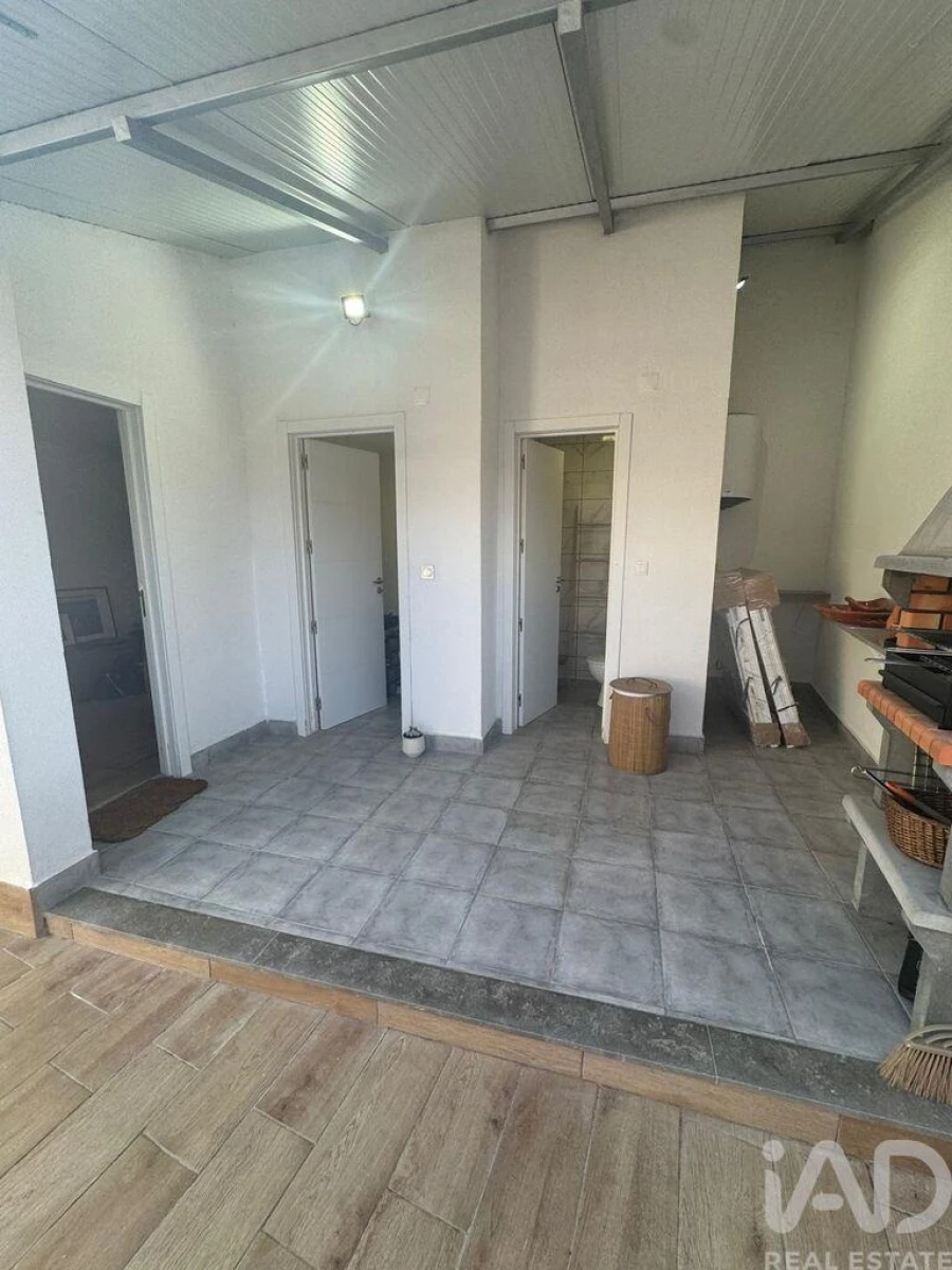 Moradia T2 para Arrendamento em Santa Iria de Azoia, São João da Talha e Bobadela Foto 11