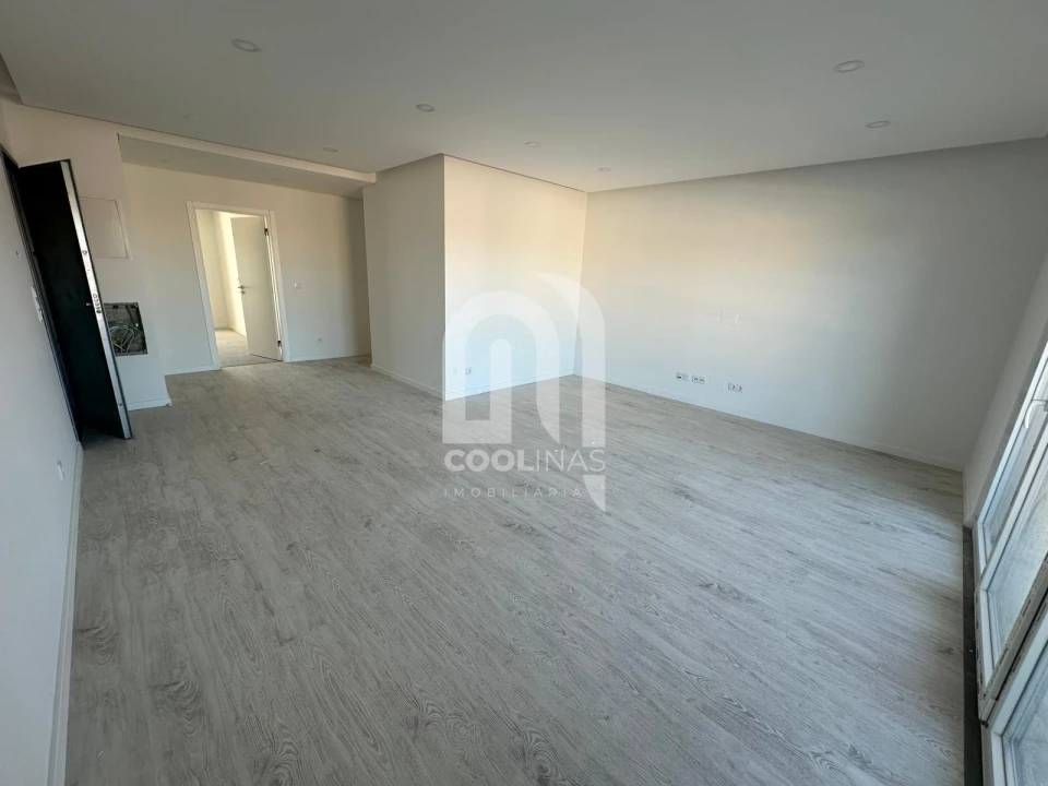 Apartamento T3 para Venda em Seixal, Arrentela e Aldeia de Paio Pires Foto 6
