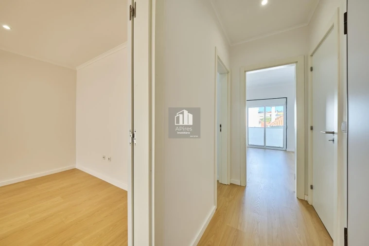 Apartamento T2 para Venda em Costa da Caparica Foto 14