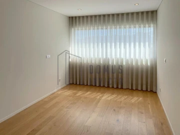 Apartamento T2 para Arrendamento em Bonfim