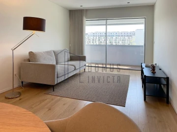 Apartamento T2 para Arrendamento em Bonfim