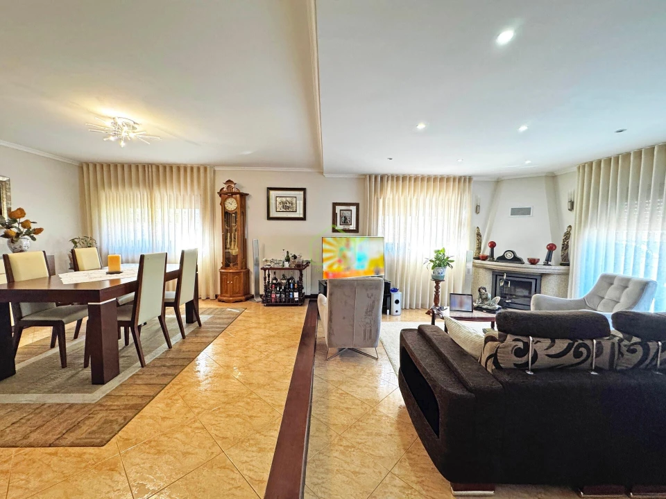 Moradia T3 para Venda em Fornelo e Vairão Foto 4
