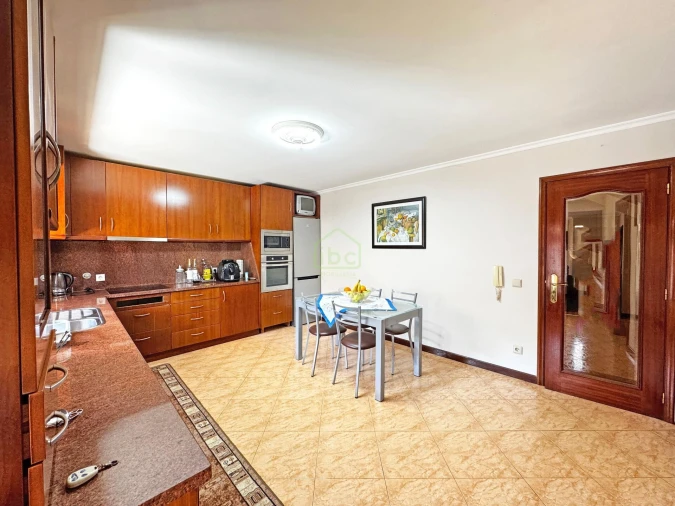 Moradia T3 para Venda em Fornelo e Vairão Foto 11