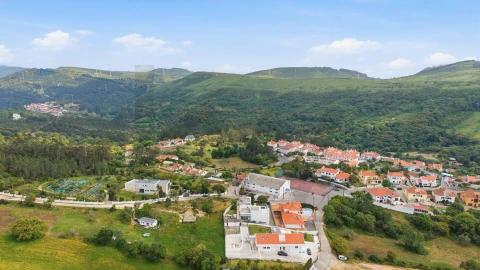Moradia T5 para Venda em Fanhões