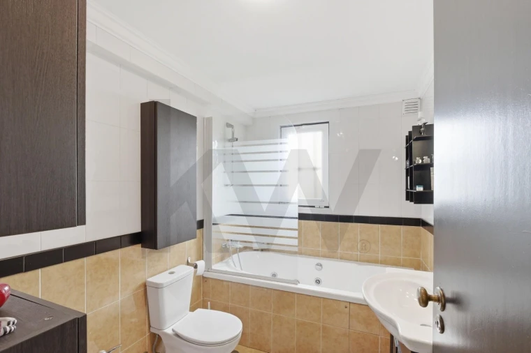 Moradia T5 para Venda em Fanhões Foto 27