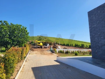 Moradia T3 para Venda em Azueira e Sobral da Abelheira