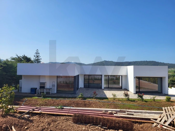 Moradia T3 para Venda em Azueira e Sobral da Abelheira Foto 9