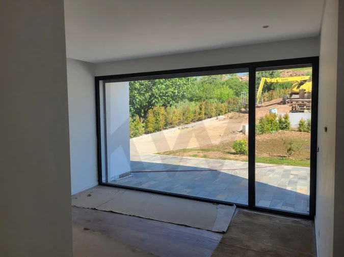 Moradia T3 para Venda em Azueira e Sobral da Abelheira Foto 14