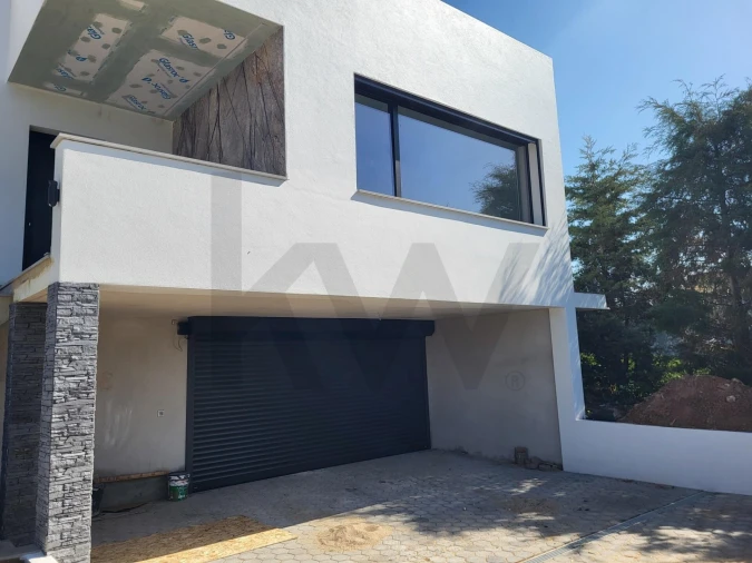 Moradia T3 para Venda em Azueira e Sobral da Abelheira Foto 3
