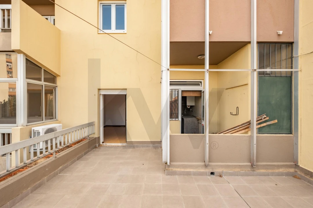 Apartamento T3 para Venda em Avenidas Novas Foto 13
