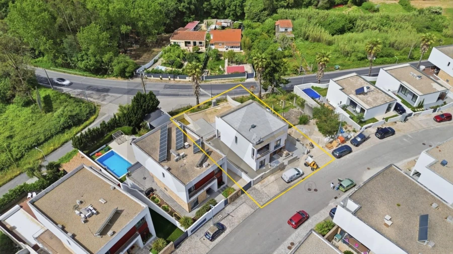 Moradia T4 para Venda em Malveira e São Miguel de Alcainça Foto 19
