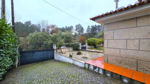 Apartamento T3 para Arrendamento em Amarante (São Gonçalo), Madalena, Cepelos e Gatão