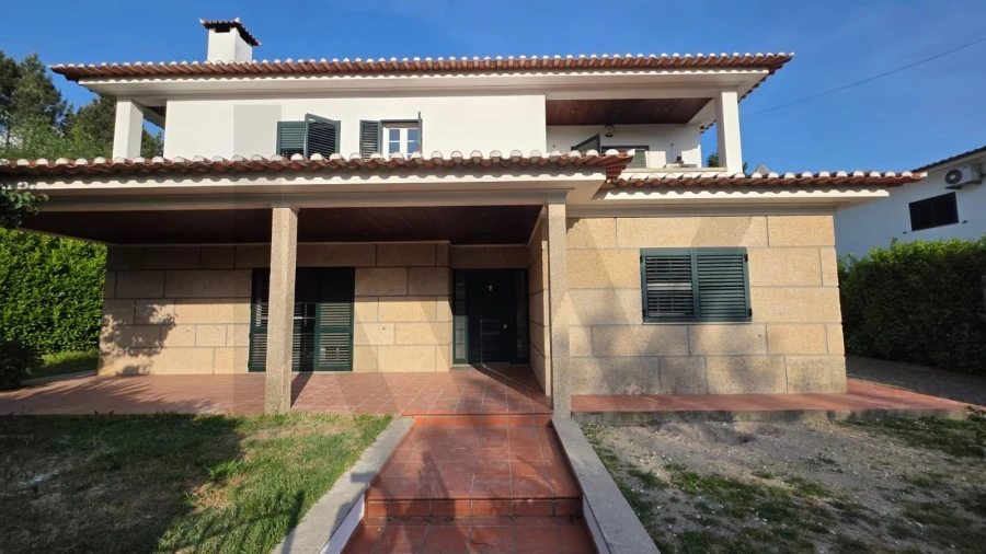 Apartamento T3 para Arrendamento em Amarante (São Gonçalo), Madalena, Cepelos e Gatão Foto 16