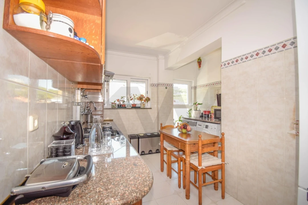 Apartamento T2 para Venda em São Domingos de Rana Foto 7