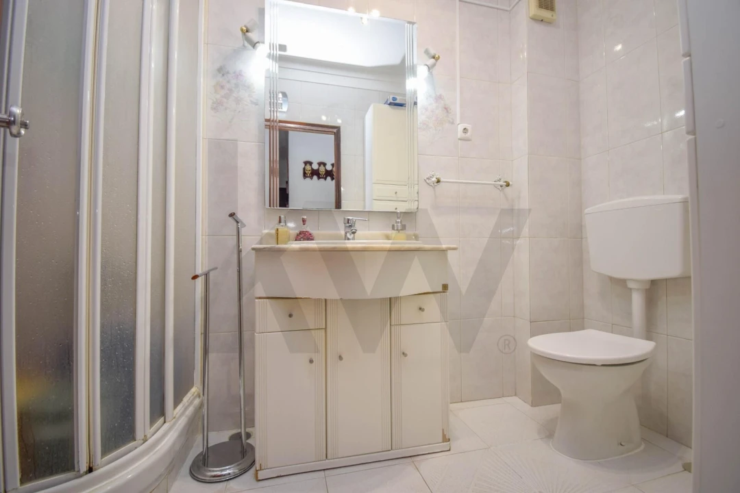 Apartamento T2 para Venda em São Domingos de Rana Foto 13
