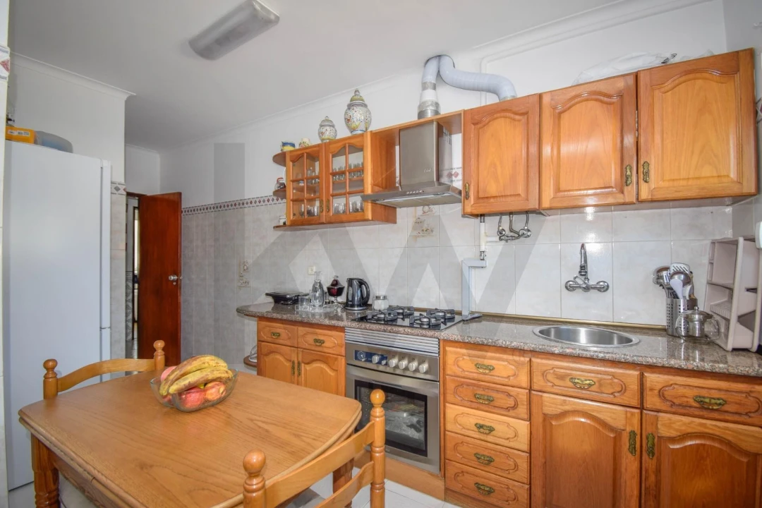 Apartamento T2 para Venda em São Domingos de Rana Foto 10