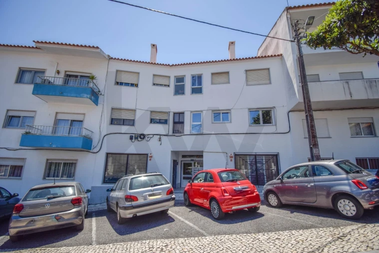 Apartamento T2 para Venda em São Domingos de Rana Foto 24