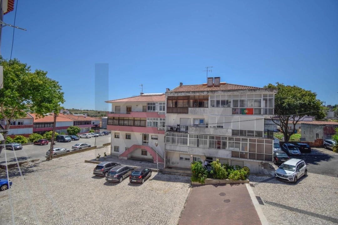 Apartamento T2 para Venda em São Domingos de Rana Foto 22
