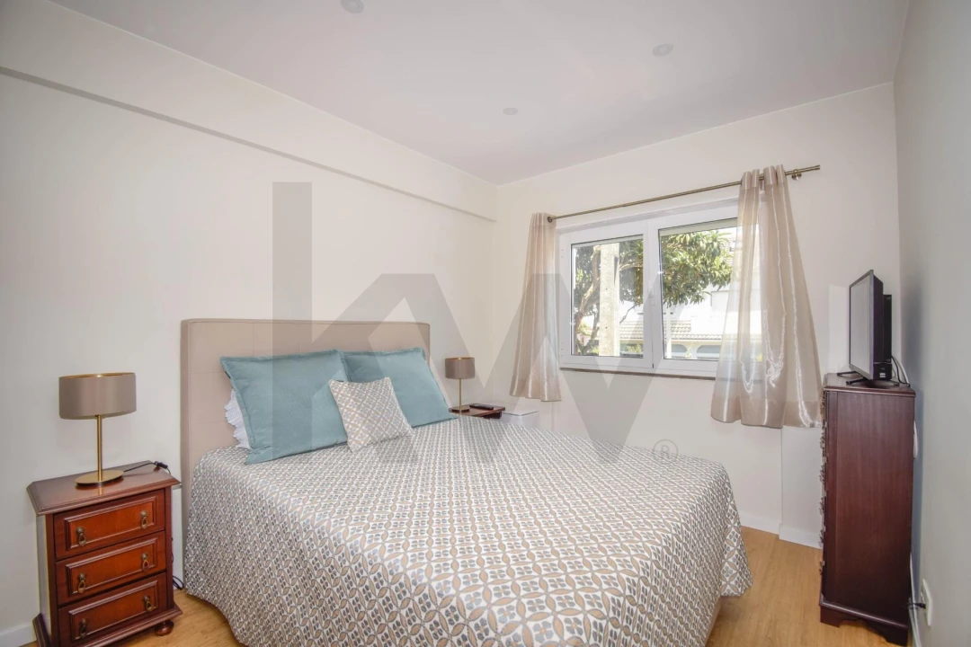 Apartamento T2 para Venda em São Domingos de Rana Foto 2