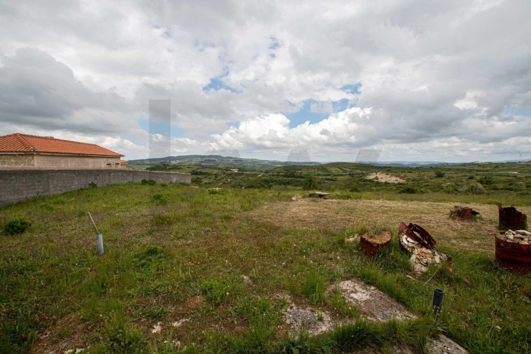 Terreno para Venda em Santiago dos Velhos Foto 4