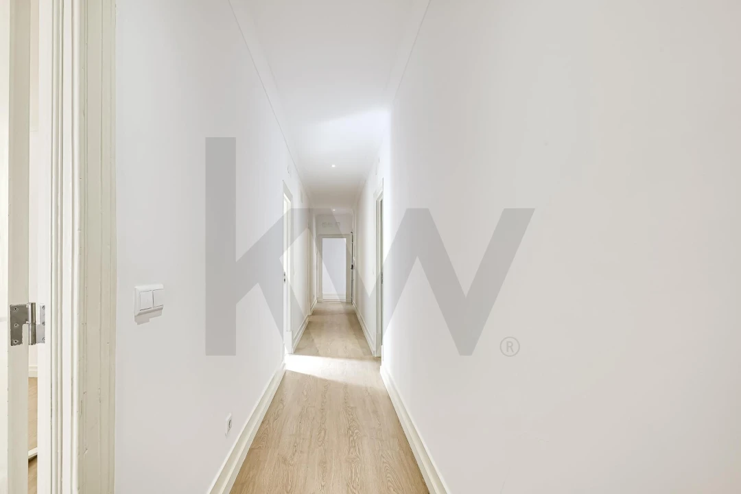 Apartamento T3 para Arrendamento em Avenidas Novas Foto 2