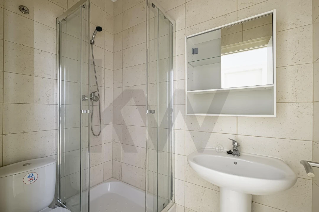 Apartamento T3 para Arrendamento em Avenidas Novas Foto 12