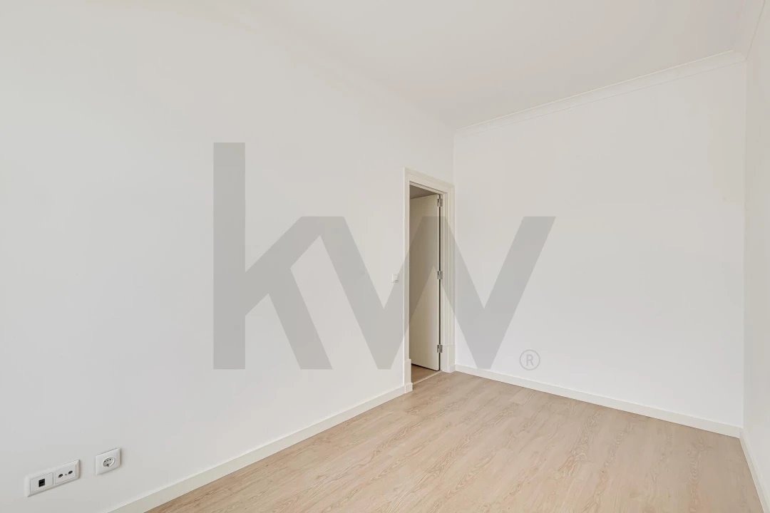 Apartamento T3 para Arrendamento em Avenidas Novas Foto 6