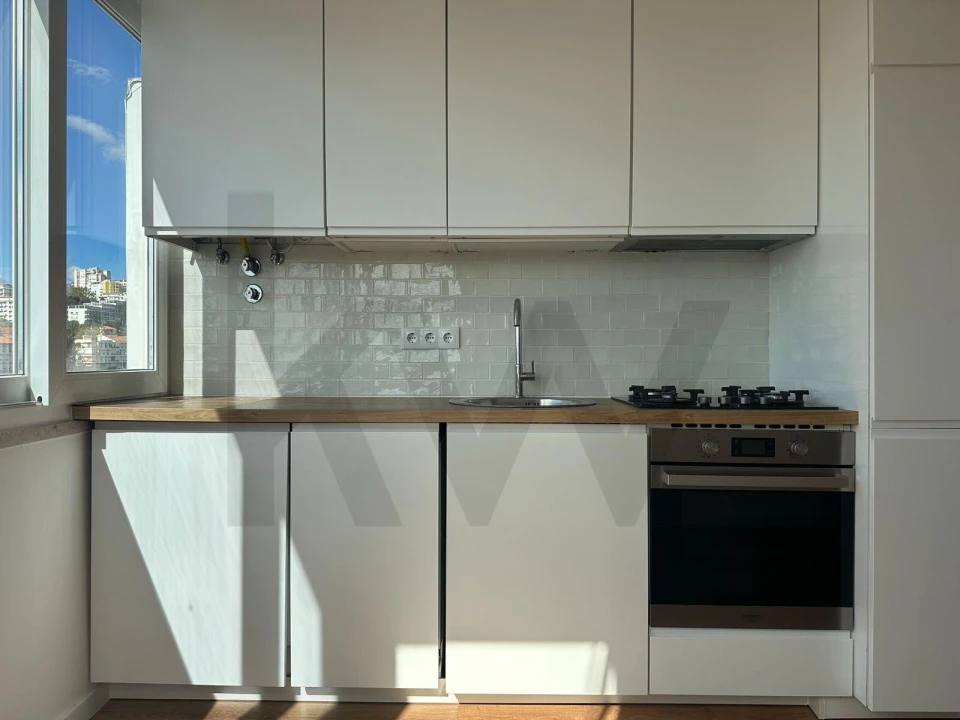 Apartamento T2 para Venda em Queluz e Belas Foto 2