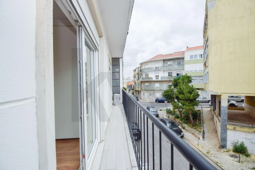 Apartamento T2 para Venda em Queluz e Belas Foto 7