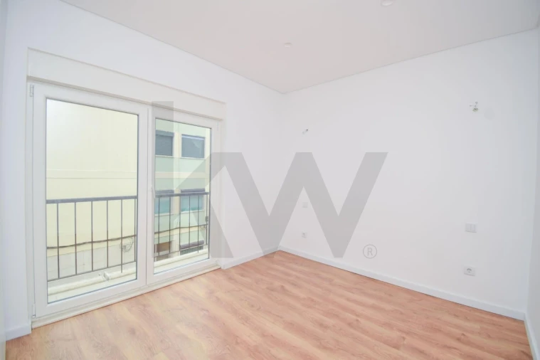 Apartamento T2 para Venda em Queluz e Belas Foto 11
