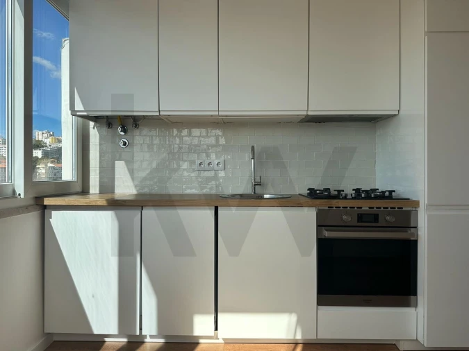 Apartamento T2 para Venda em Queluz e Belas Foto 2
