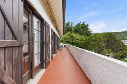 Moradia T6 para Venda em Sesimbra (Santiago)