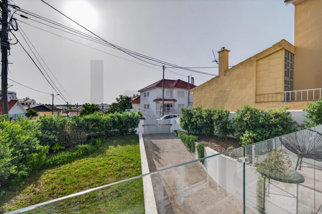 Moradia T4 para Venda em São Domingos de Rana Foto 8