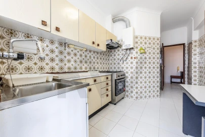 Apartamento T2 para Arrendamento em Oeiras e São Julião da Barra, Paço de Arcos e Caxias