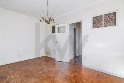 Moradia T6 para Venda em Porto Salvo
