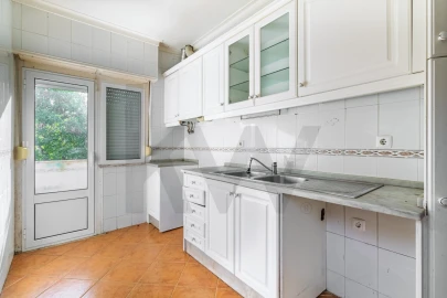 Moradia T6 para Venda em Porto Salvo